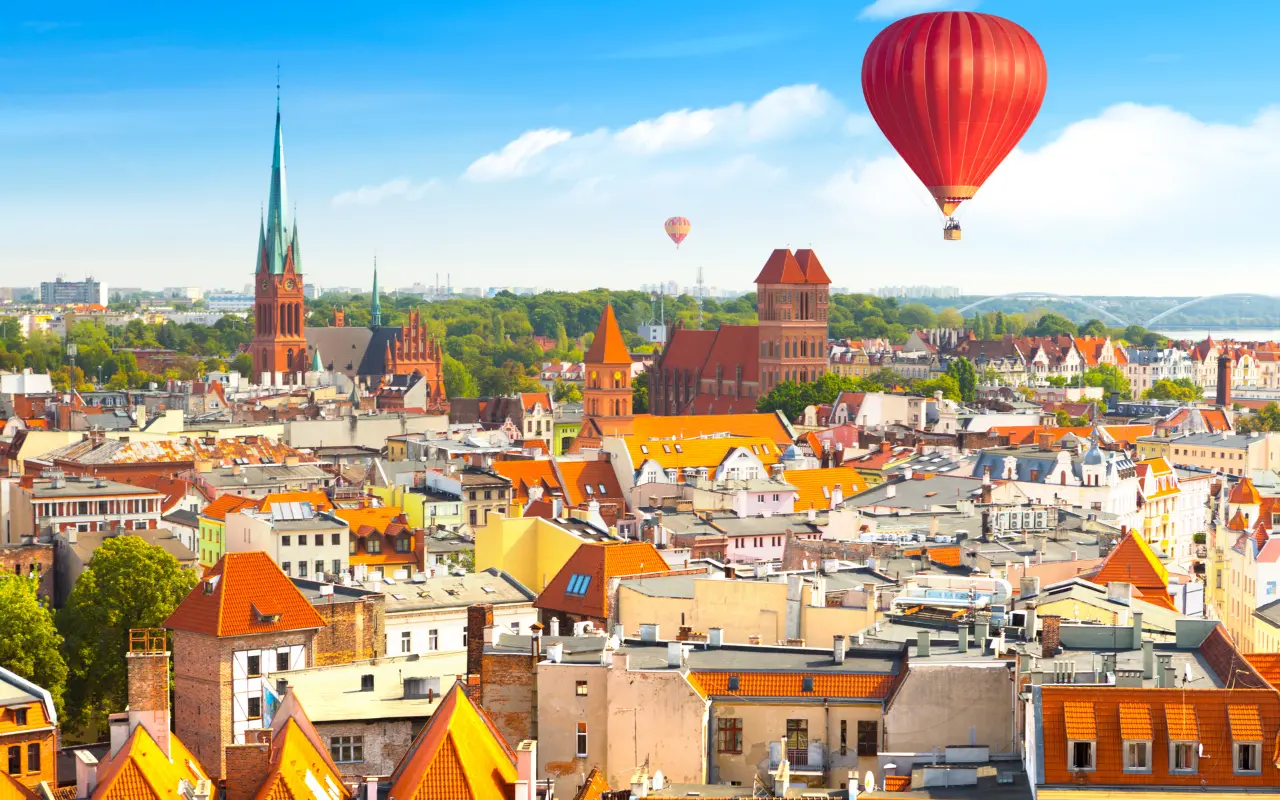 Tendencias de Viaje 2025: Destinos y Experiencias que Marcarán el Año