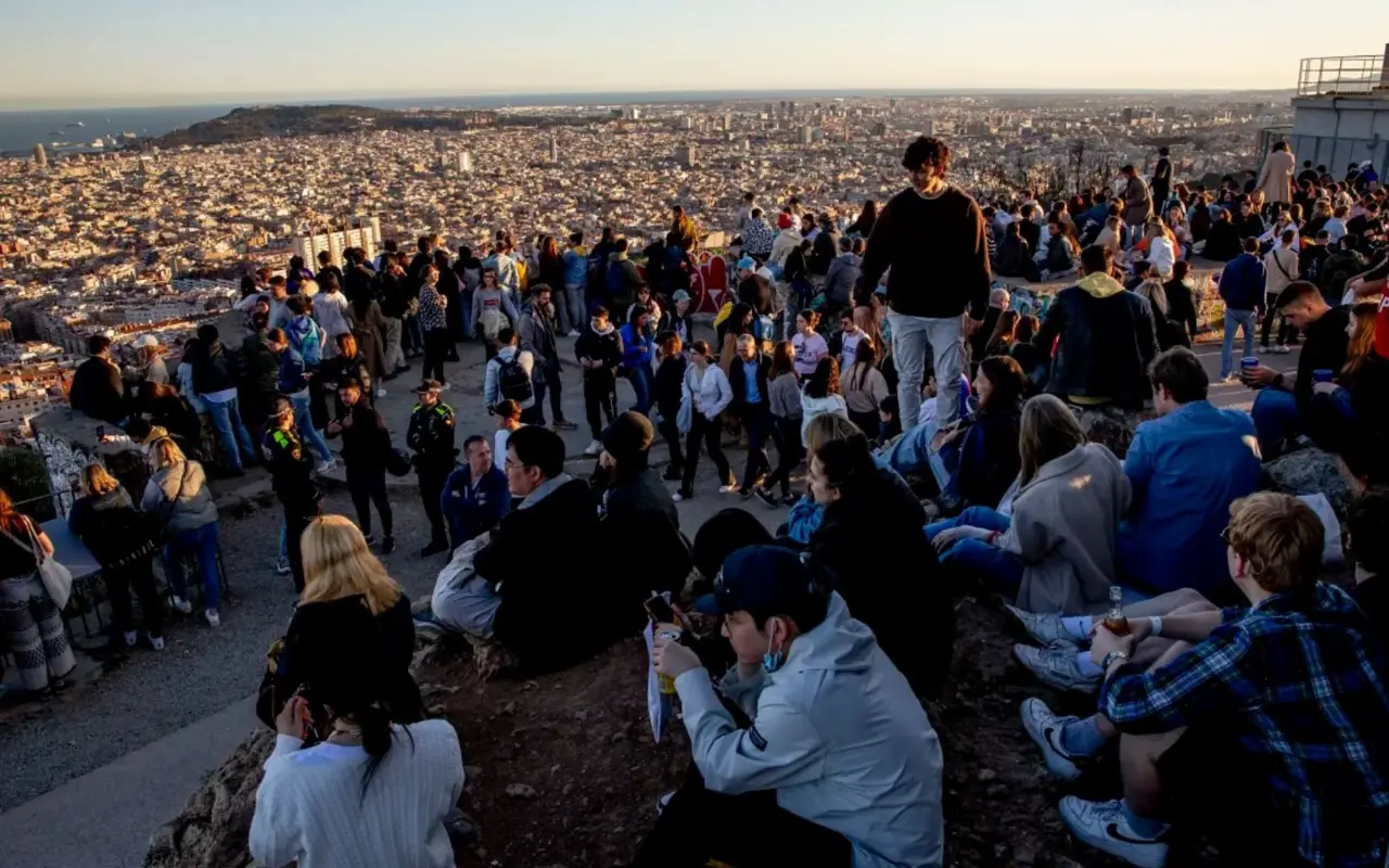 Visita destinos populares sin multitudes