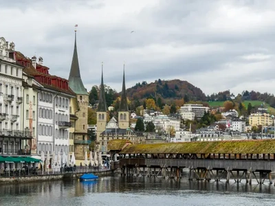 DISCOVER THE WONDERS OF SWITZERLAND