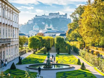 CHRISTMAS MARKETS IN CENTRAL EUROPE WITH WINTER CHARM