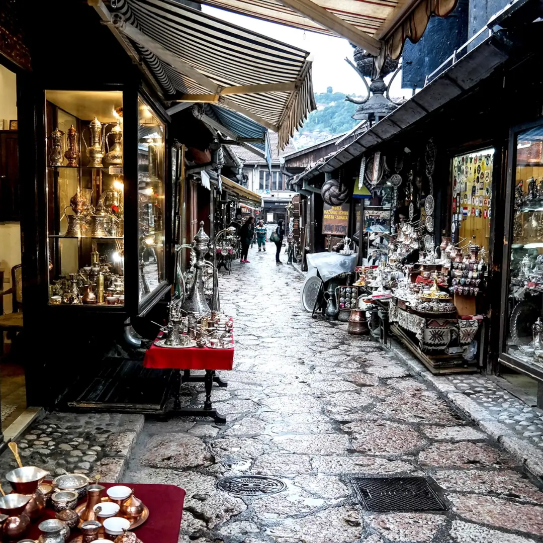 Aventura entre montañas y murallas