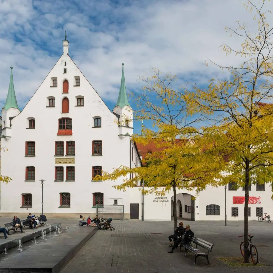 A comfortable and exclusive journey to connect with Europe’s essence