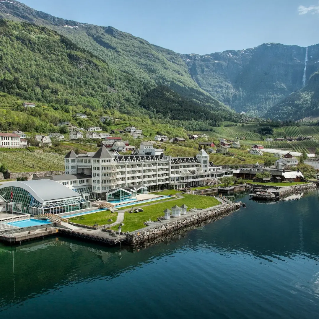 A Nordic experience designed to enjoy comfort and epic scenery