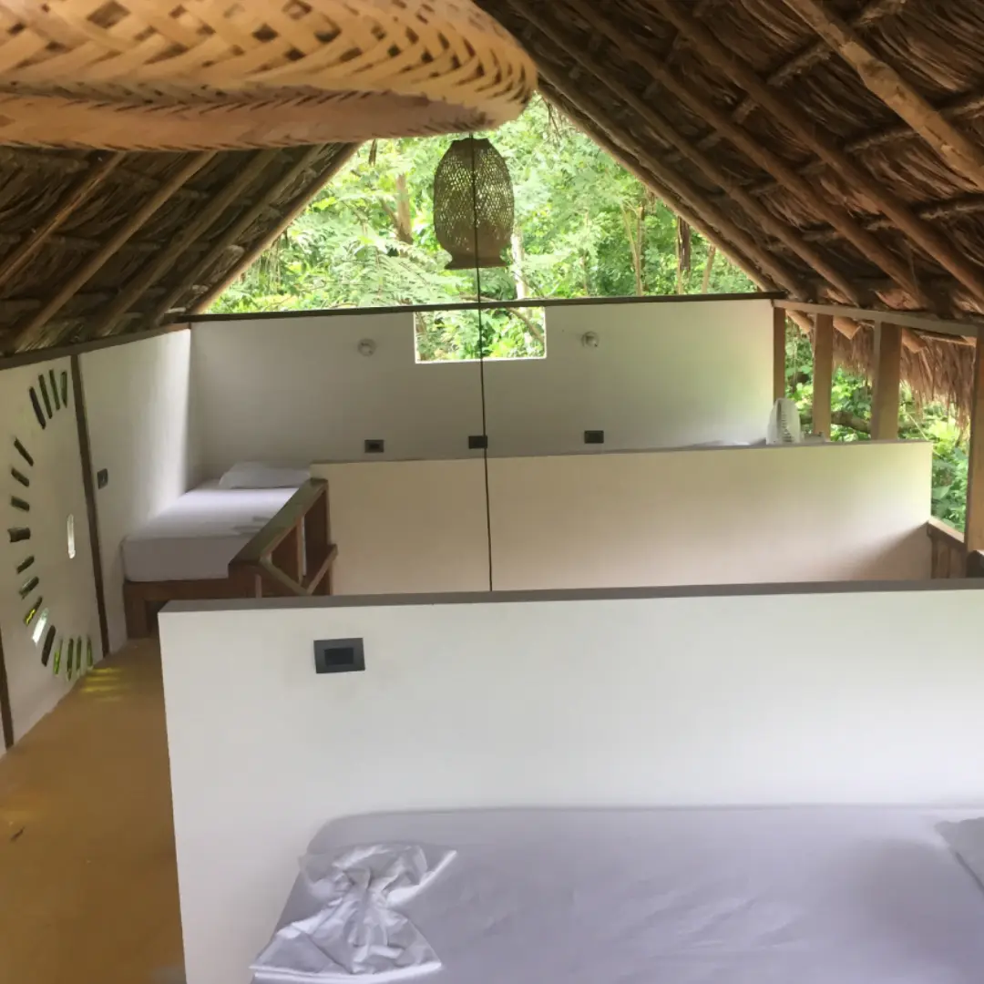 Beach lodge accommodation in Capurganá with organized services