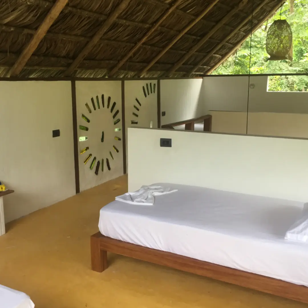 Beach lodge accommodation in Capurganá with organized services