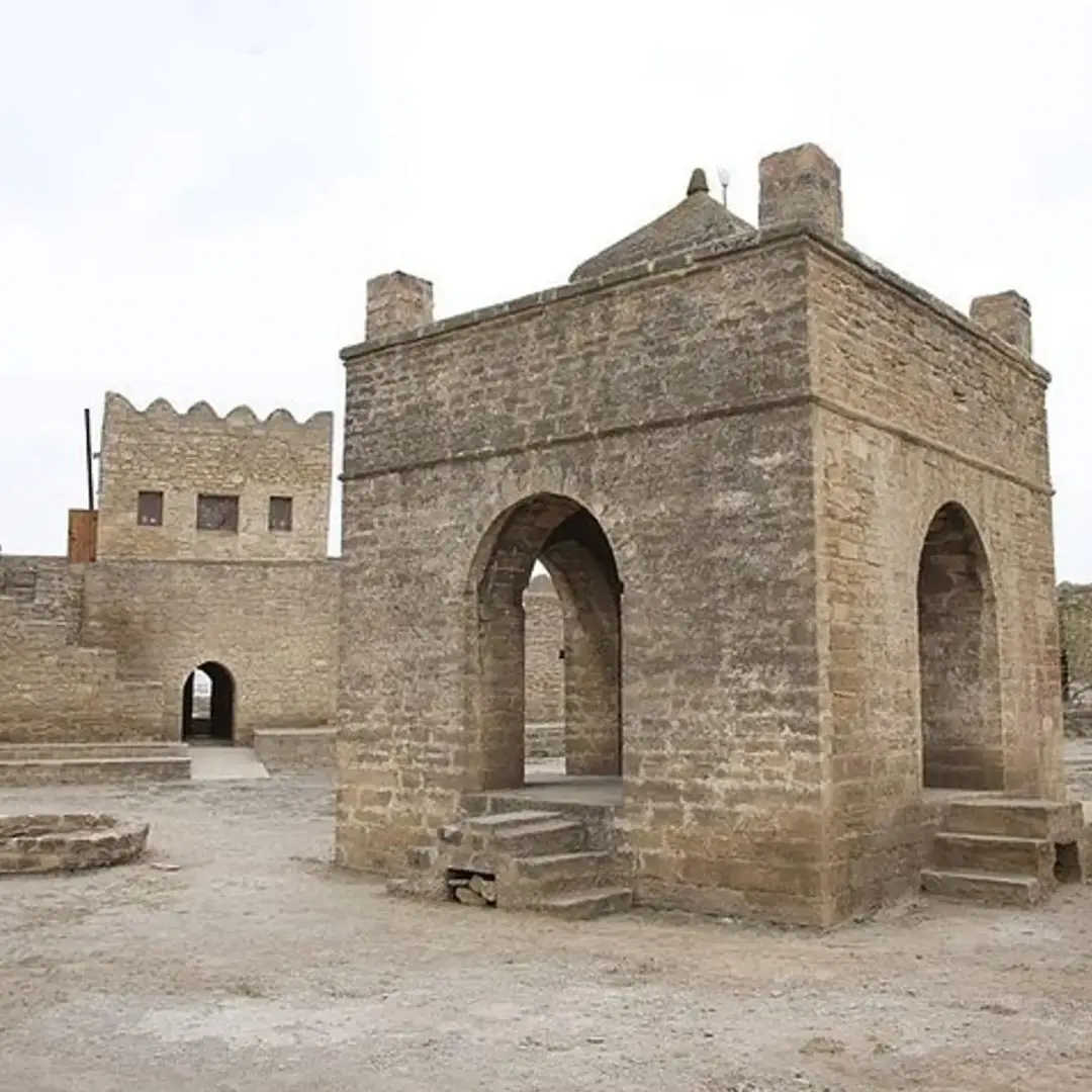 Circuito turístico por el Cáucaso en español