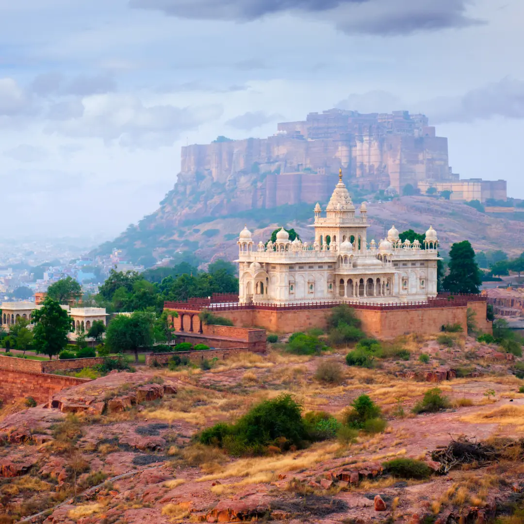 Discover the cultural and natural magic of India and Thailand