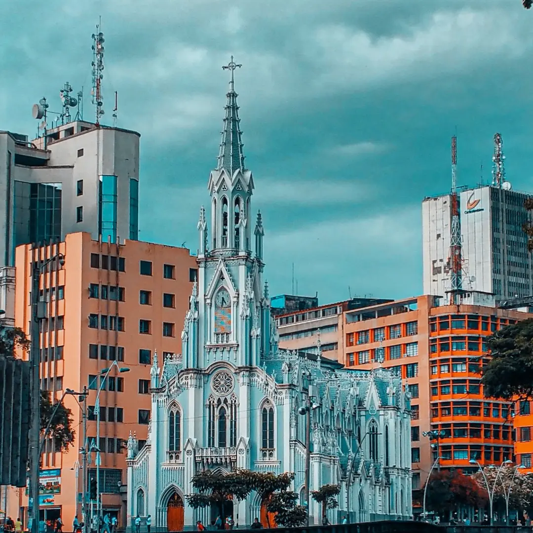 Live the biggest party in Colombia