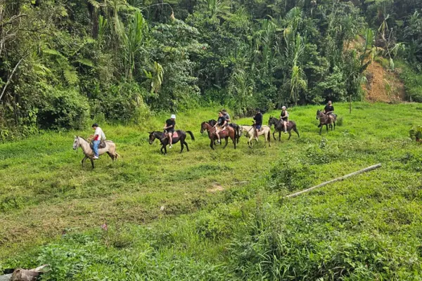 Adventure and natural connection through unforgettable experiences