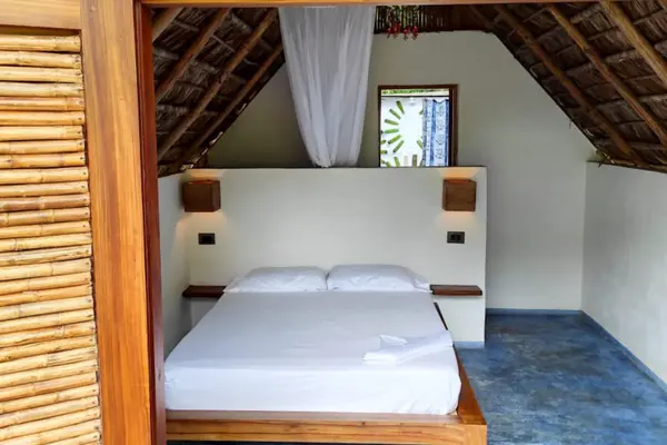 Beach lodge accommodation in Capurganá with organized services