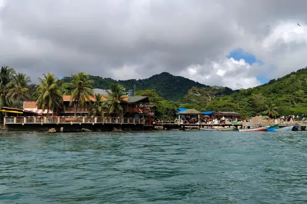 Maritime plan to Capurganá with beachfront lodging