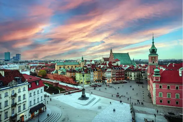 Un viaje cultural con comodidad y guía experto en Polonia